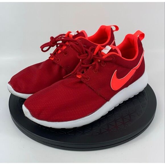 Nike Roshe Run Gym Red Athletic Running Shoes 599728-602 Women’s Size 8.5 (7Y) - Picture 1 of 9
